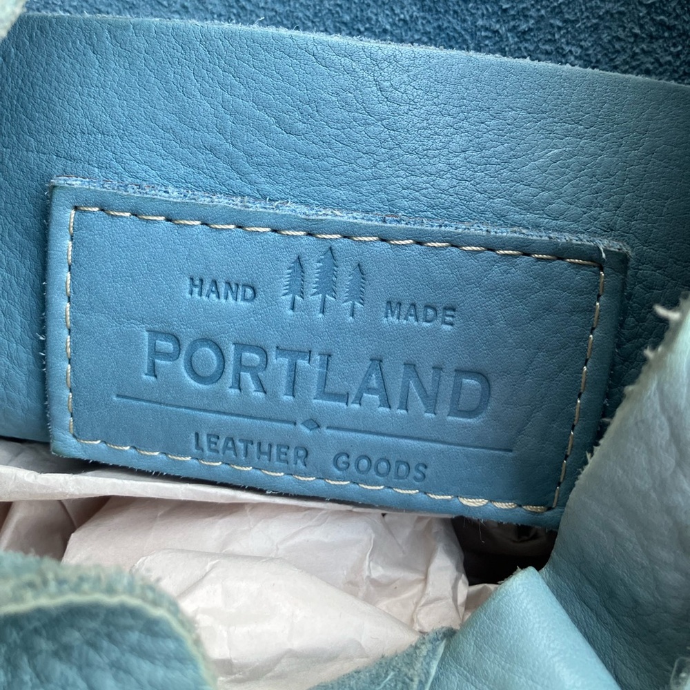 Portland Leather Large Bucket Bag - Picture 4 of 6